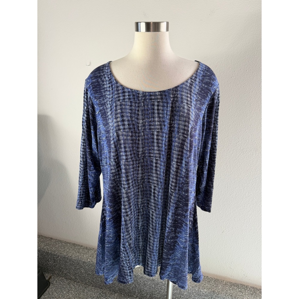 Rose + Olive Women Plus 2X Blue Printed Tunic Top 3/4 Sleeve Scoop Neck Flared